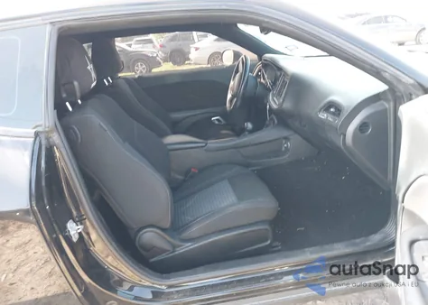 2022 Dodge Challenger Sxt z USA, uszkodzony, nr VIN 2C3CDZAG4NH108419